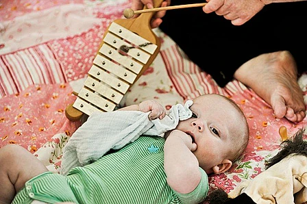 Babysalmesangsfolder